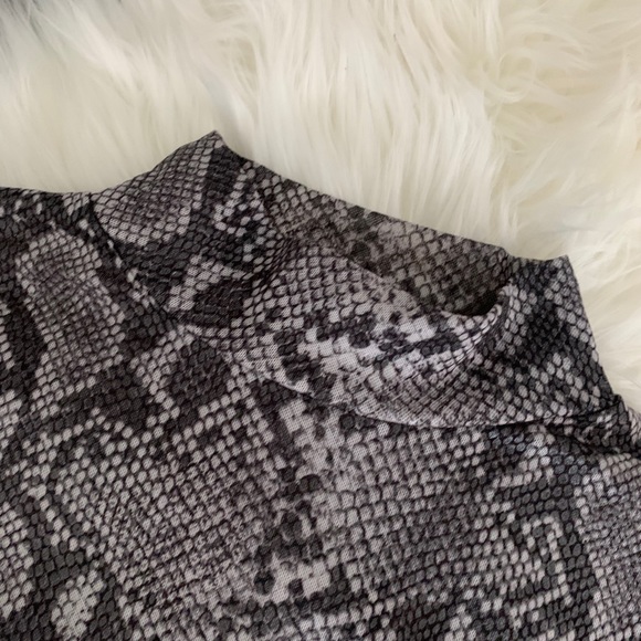 Fashion Nova bodysuit - Picture 3 of 5